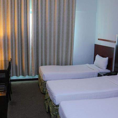 Boonmax Hotel Dubai Exterior photo