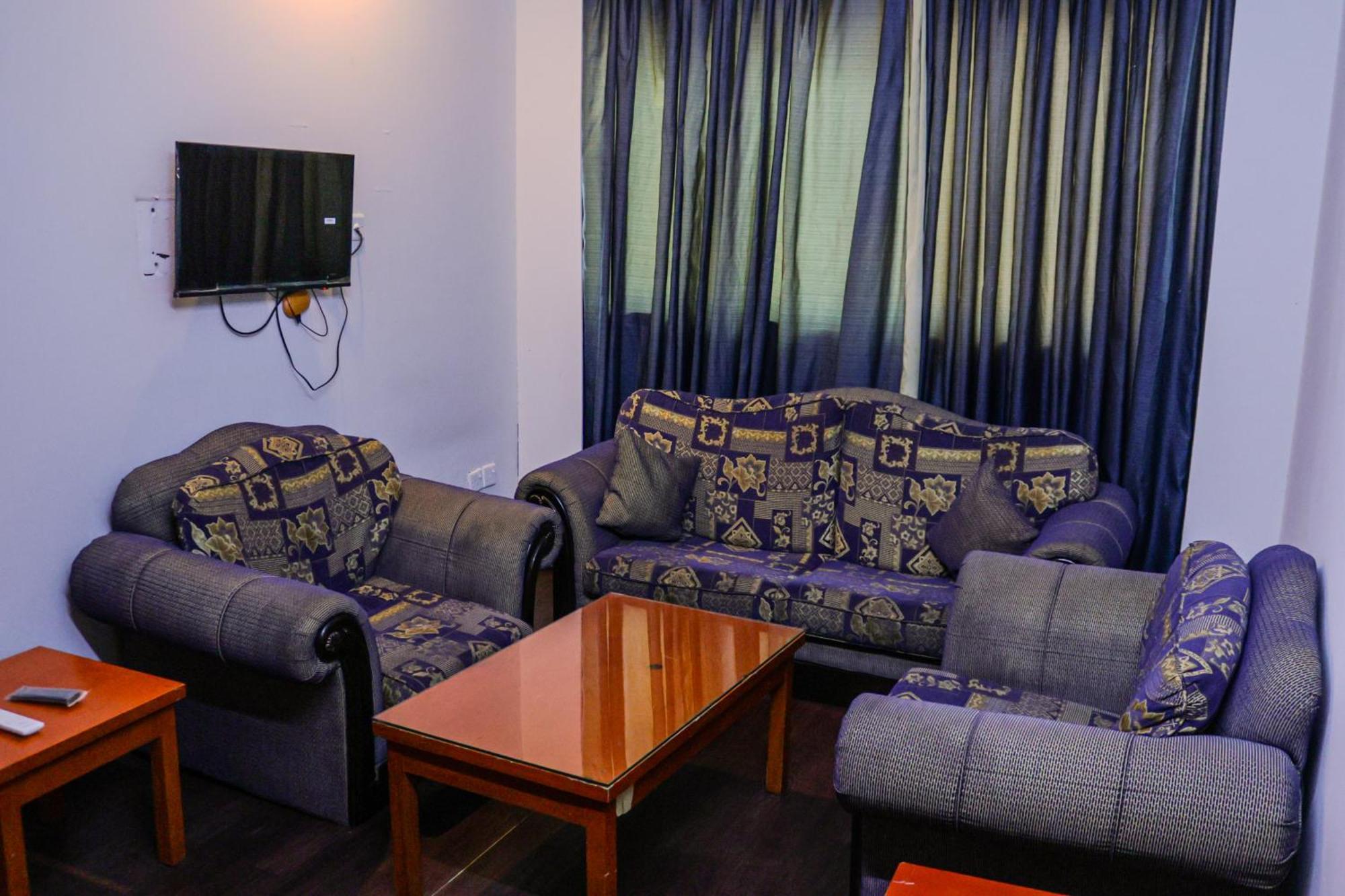 Boonmax Hotel Dubai Exterior photo