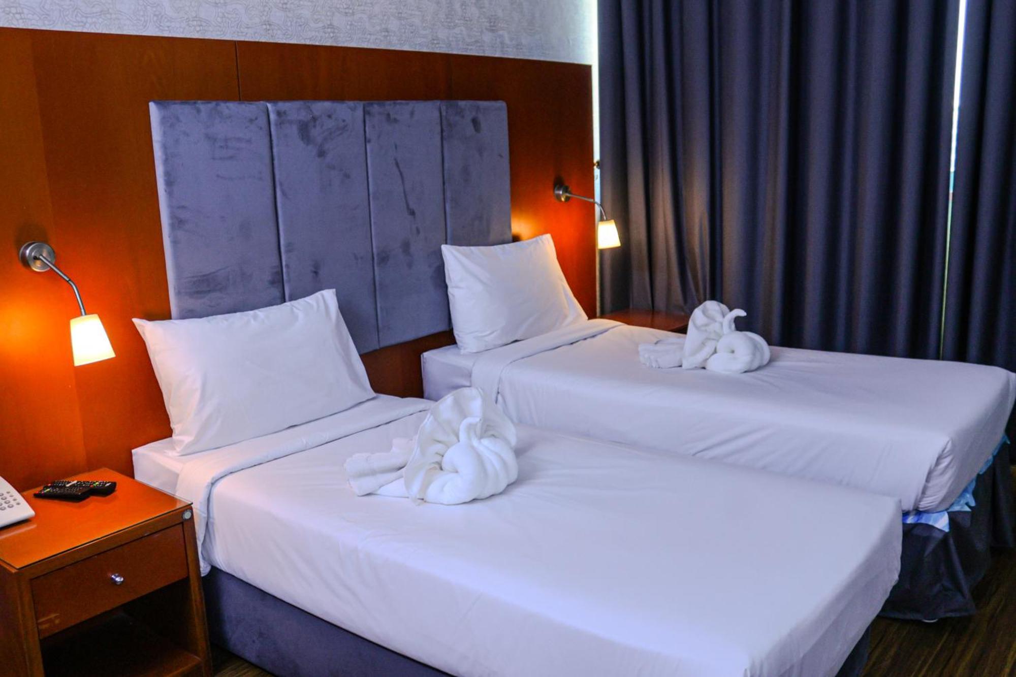Boonmax Hotel Dubai Exterior photo