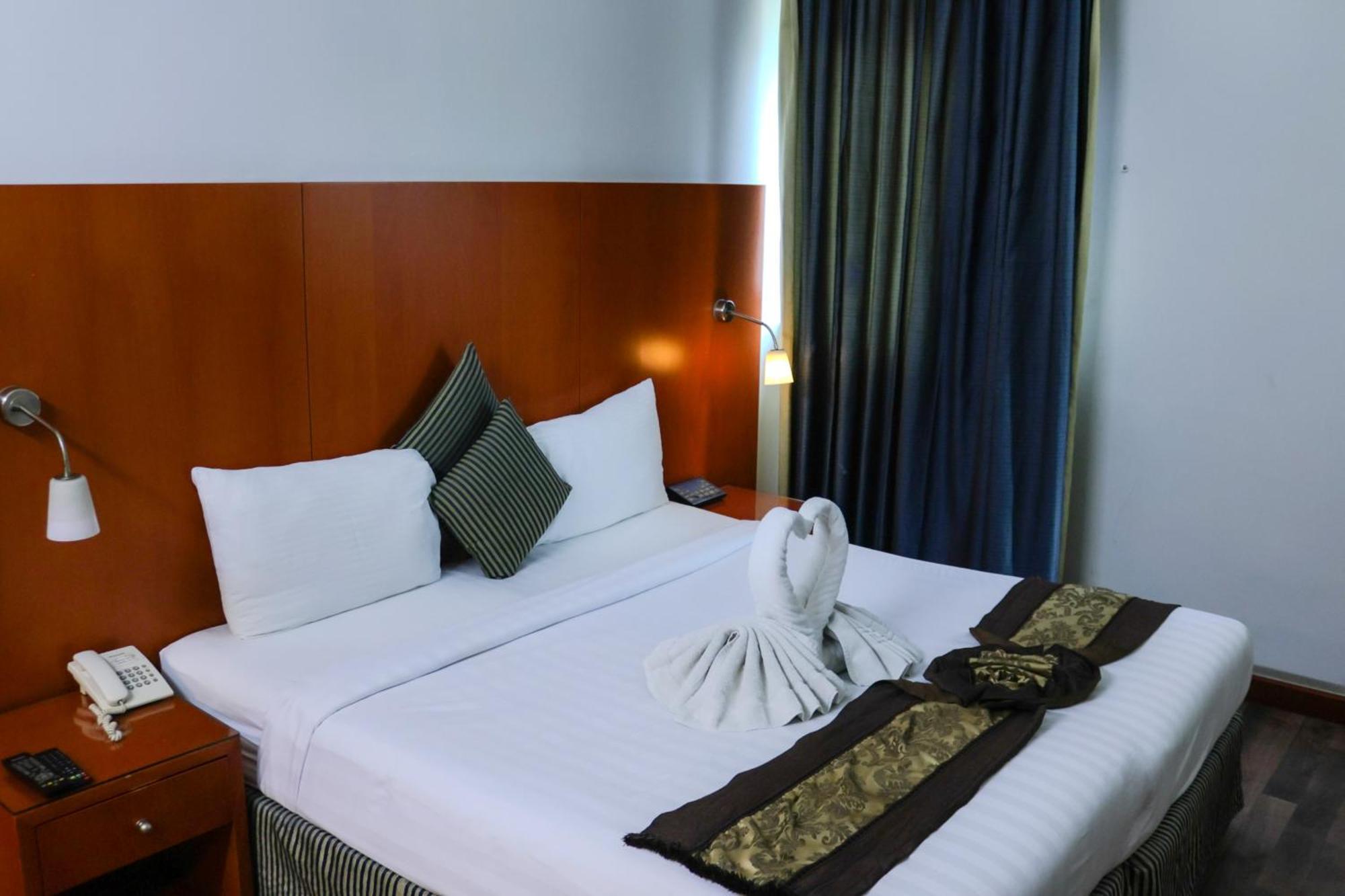 Boonmax Hotel Dubai Exterior photo